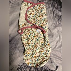Small/medium floral print swaddleme